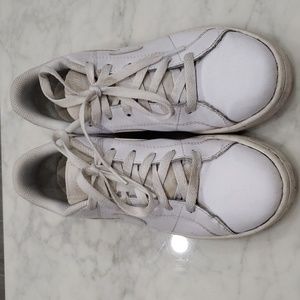 Women's Nike sneakers